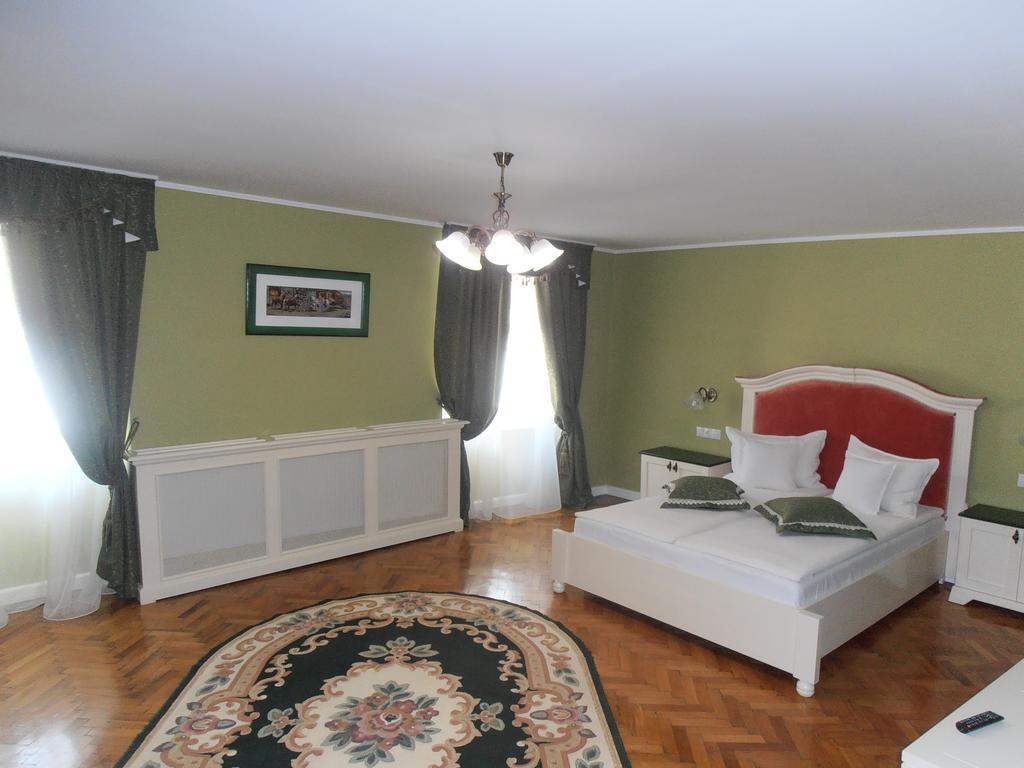 Zum Weissen Lamm Residence Сибиу Экстерьер фото